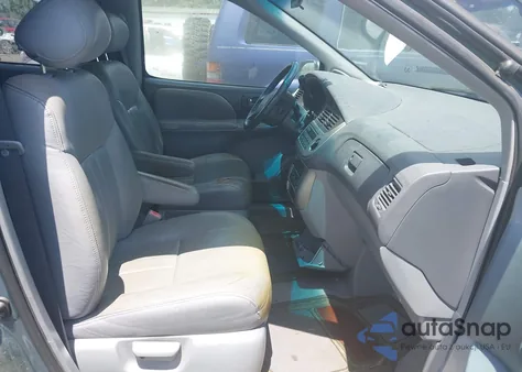 2002 Toyota Sienna Xle z USA, uszkodzony, nr VIN 4T3ZF13C52U440814